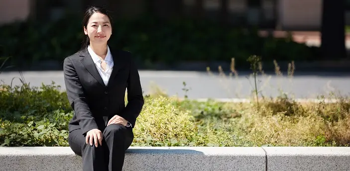 就活用のパンツスーツは不利？自信を高める着こなし術を紹介