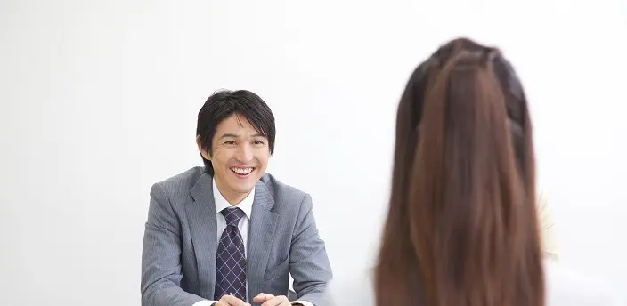 志望動機として「社員の人柄のよさ」は適切?書き方の3ステップや例文を紹介